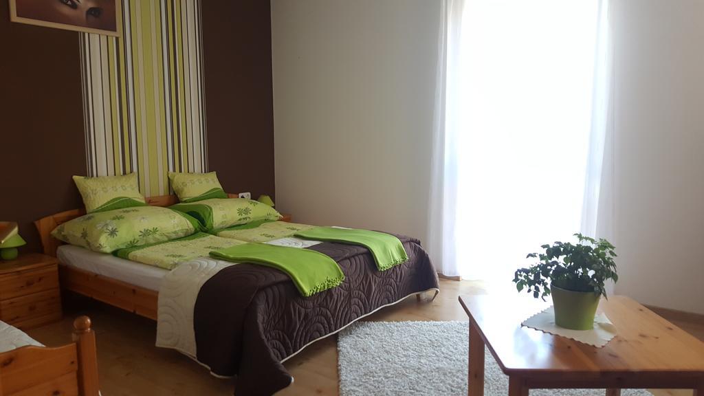 Topart Apartman Tapolca Ngoại thất bức ảnh